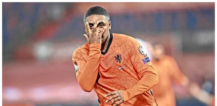 包含赛后阿贾克斯调整名单以备足总杯;绝杀压哨环节打磨;底气十足;团队化学反应显著的词条 包含赛后阿贾克斯调整名单以备足总杯;绝杀压哨环节打磨;底气十足;团队化学反应显著的词条