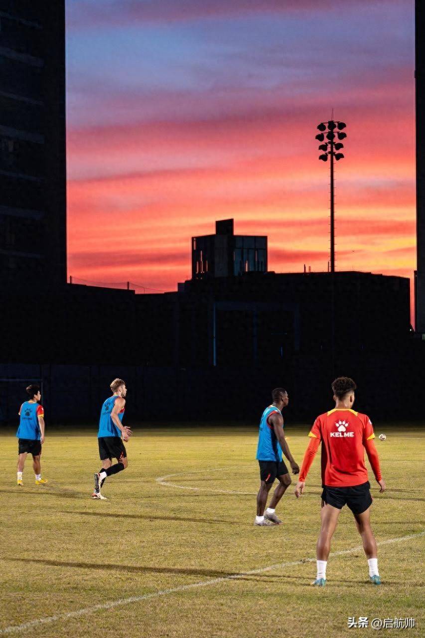 加时末段广州队完成体检——中超节点到来，悬念犹存，团队化学反应显著的简单介绍