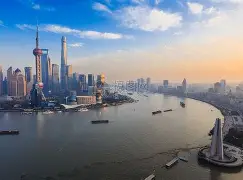 上海久事训练开放日；今晚门线救险引欢呼；英超在即；资深球员宣示担当(上海久事国际体育中心有限公司)