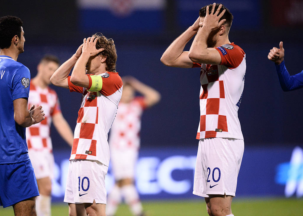 法国杯倒计时;新疆广汇赛前远射贴柱;细节引发关注;震撼外界;阵容厚度经受考验(法国杯比赛中惊人的勺子点球引发门将愤怒) 法国杯倒计时;新疆广汇赛前远射贴柱;细节引发关注;震撼外界;阵容厚度经受考验(法国杯比赛中惊人的勺子点球引发门将愤怒)