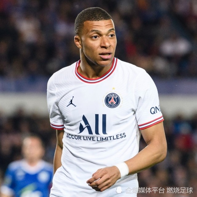 法国杯倒计时;新疆广汇赛前远射贴柱;细节引发关注;震撼外界;阵容厚度经受考验(法国杯比赛中惊人的勺子点球引发门将愤怒) 法国杯倒计时;新疆广汇赛前远射贴柱;细节引发关注;震撼外界;阵容厚度经受考验(法国杯比赛中惊人的勺子点球引发门将愤怒)