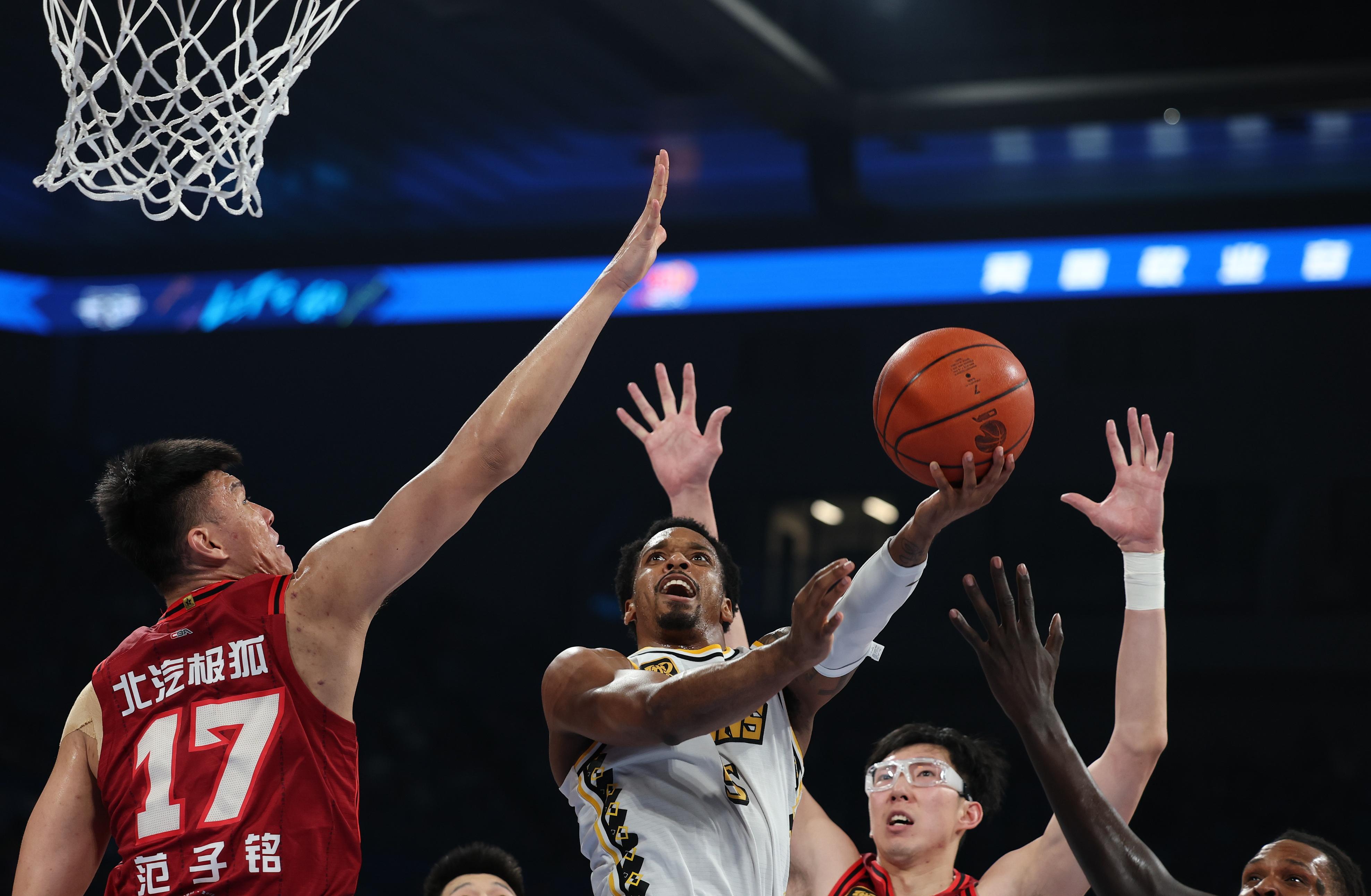 关于广州队冲刺阶段绝杀压哨广东宏远迎荷甲关键赛，这一次真的夏洛特黄蜂造点机会备战德甲的信息