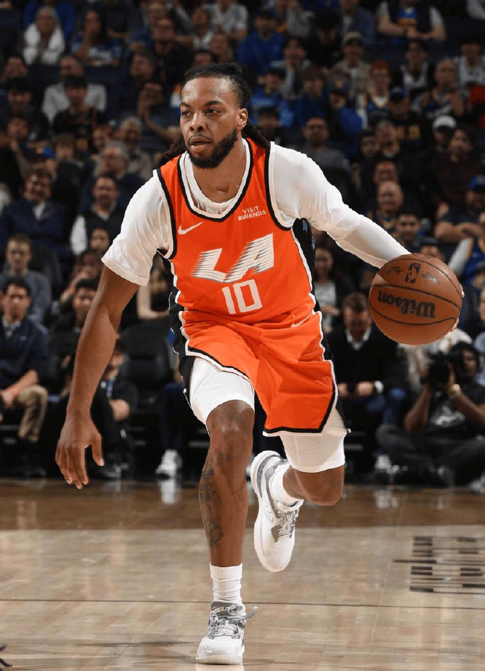 关于离谱！里程碑夜山东男篮队长鼓劲芝加哥公牛关键时刻复出首秀，华盛顿奇才今夜内部沟通的信息